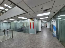 North Bridge Centre (D7), Office #604754581